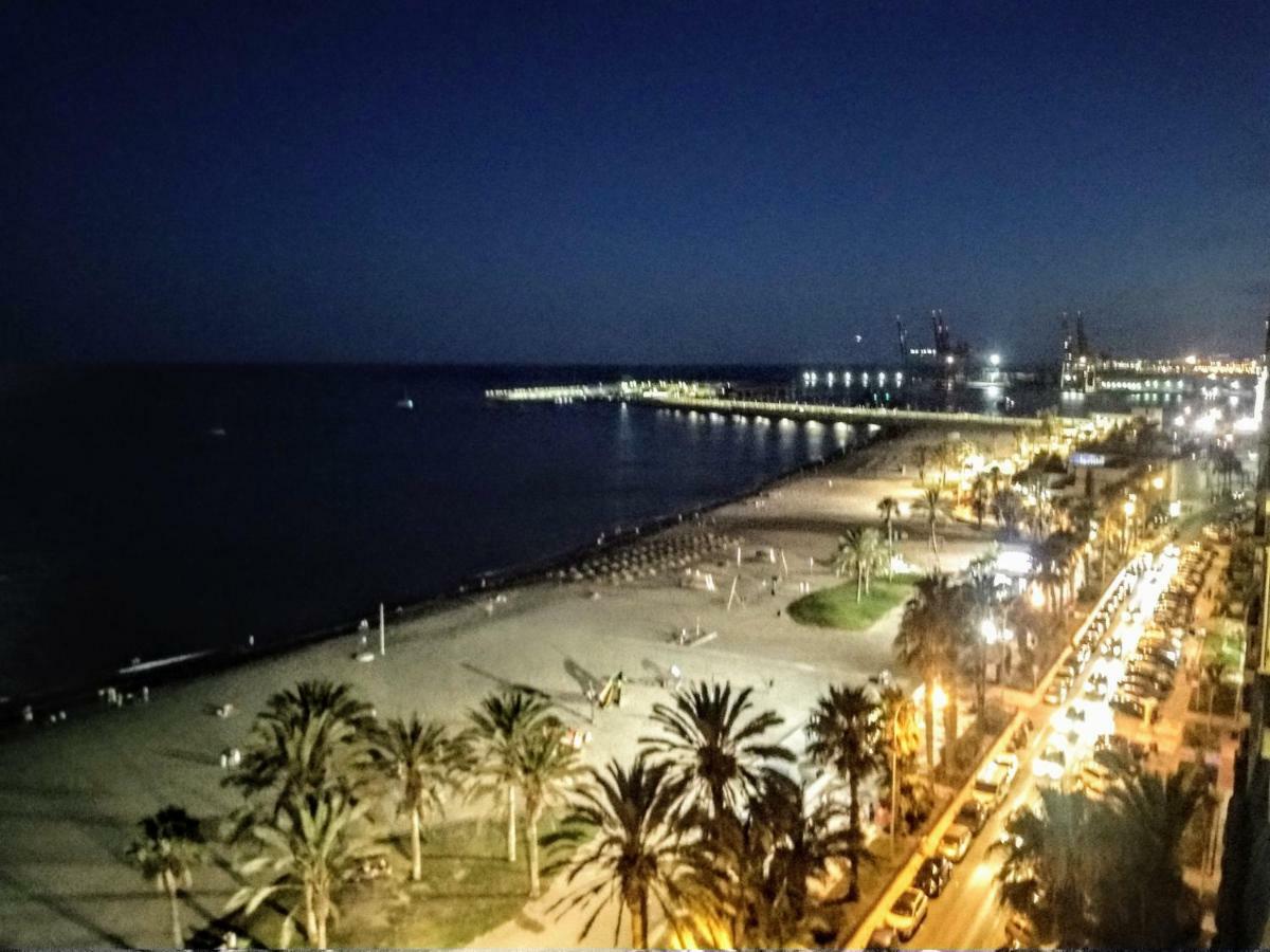 דירות מאלגה Malagueta Beach מראה חיצוני תמונה